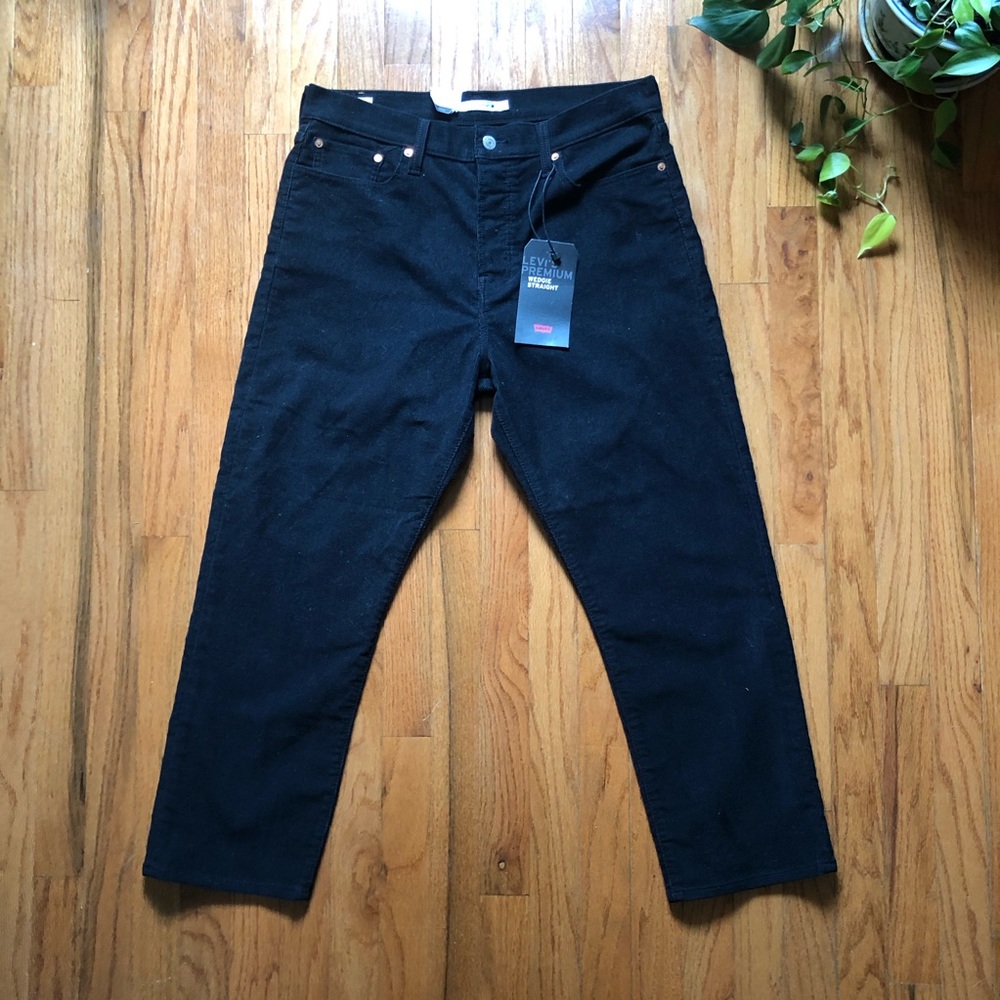 LEVI’S WEDGIE STRAIGHT